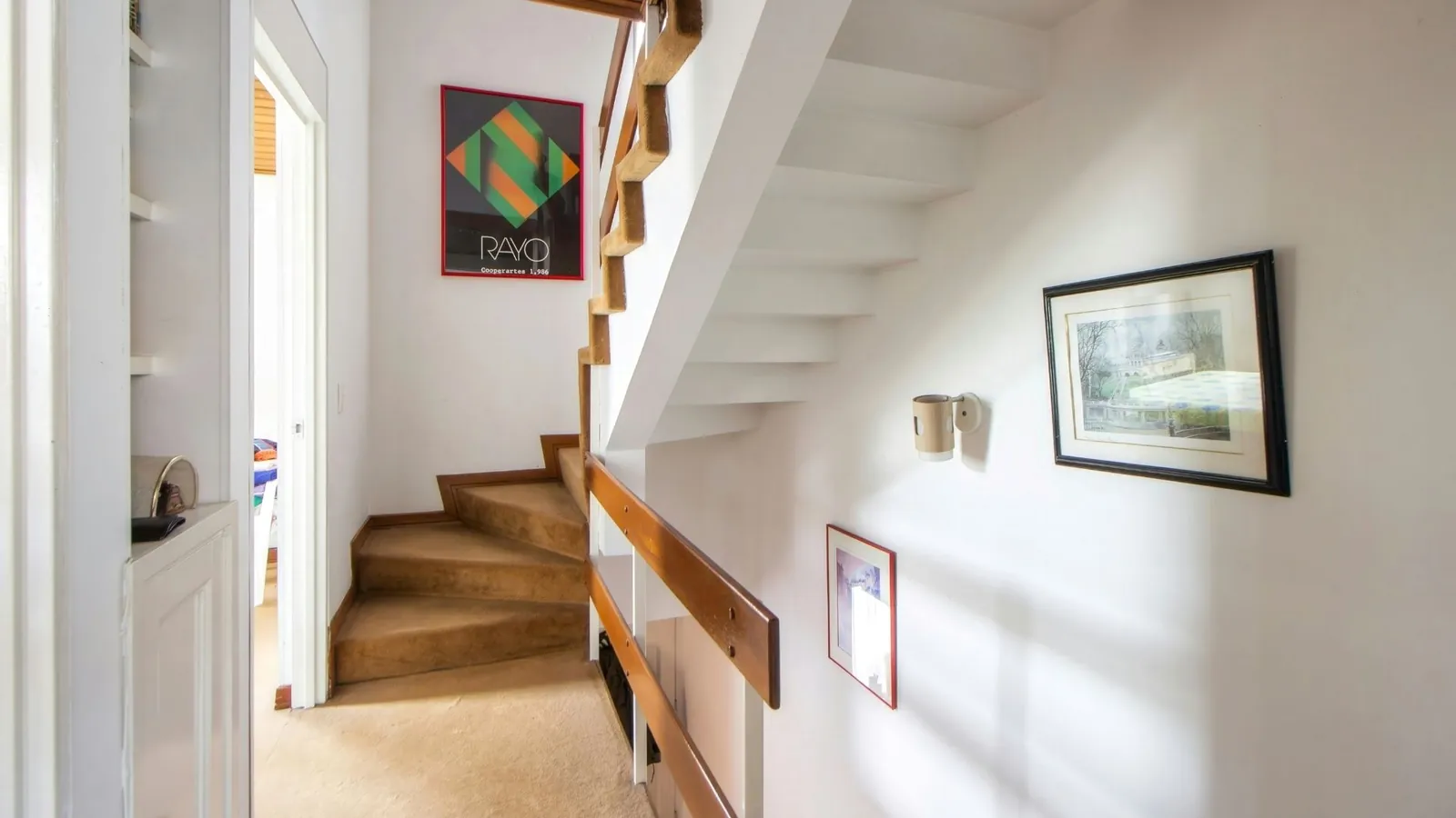 Concrete smoothing and surface finish